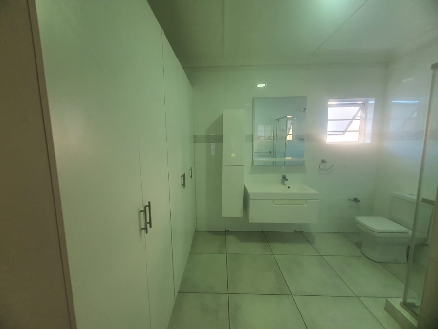 To Let 3 Bedroom Property for Rent in Beacon Bay Eastern Cape